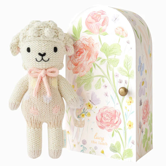 Beige lamb with floral box