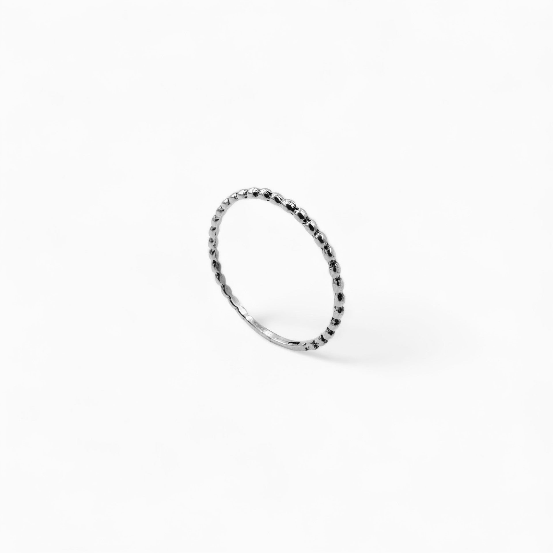 DAINTY TWISTED SILVER RING